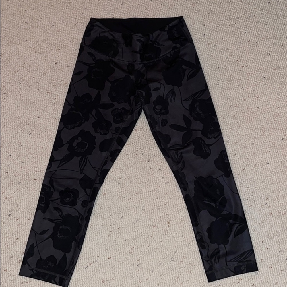 Lululemon cropped leggings